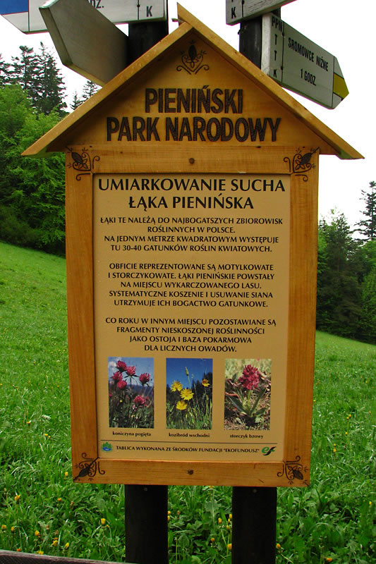 Tablica informacyjna PPN w rejonie Przełęczy Szopka